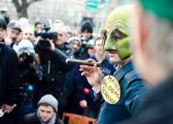 #D17 – Sitting on the Group W Bench – Arrested for Committing Journalism